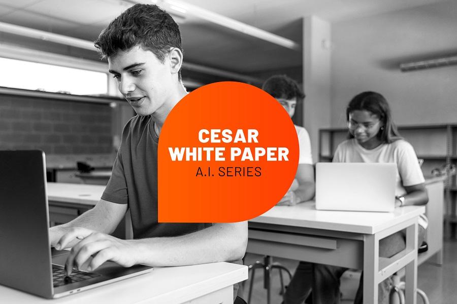 Imagem em preto e branco de estudantes universitários usando laptops, com um destaque laranja sobreposto indicando um white paper da Cesar sobre inteligência artificial.