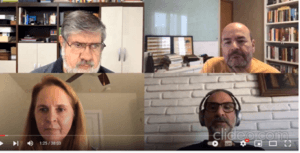 Vídeo de uma reunião on-line de quatro pessoas 