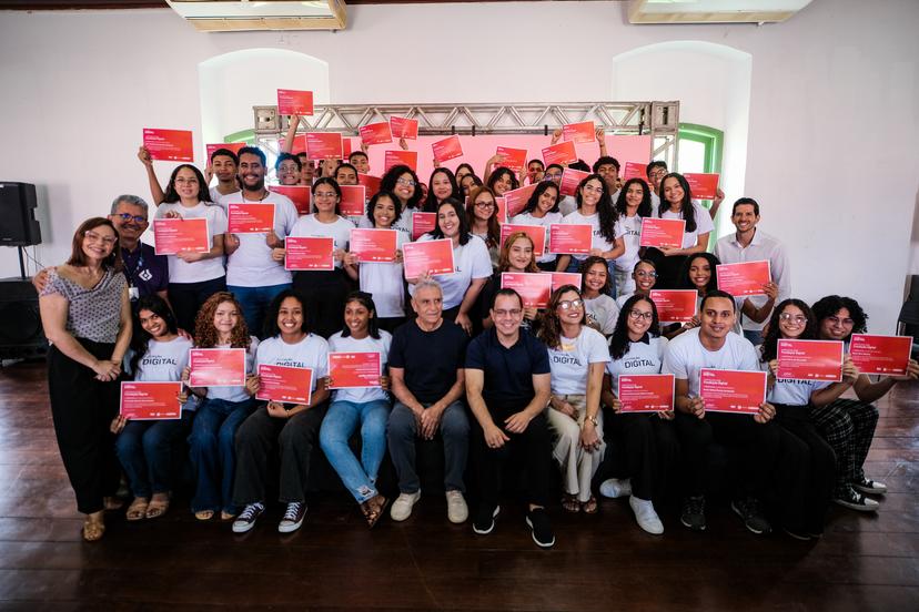 Fundação Digital: formação em dados amplia oportunidades para jovens da rede pública